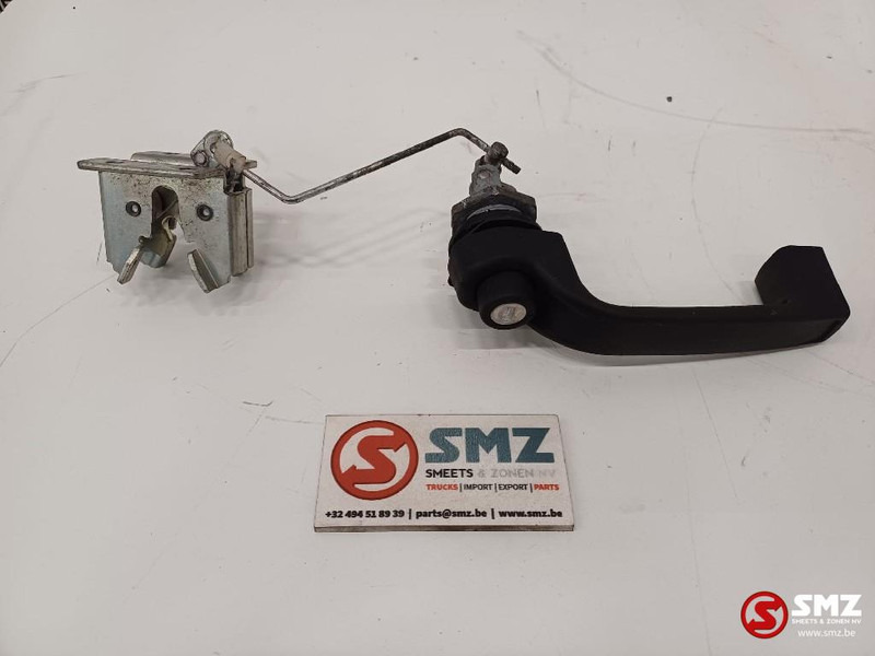 Caterpillar Handle + lock Caterpillar - Кабина и интерьер для Погрузочно-разгрузочной техники: фото 1 Caterpillar Handle + lock Caterpillar - Кабина и интерьер для Погрузочно-разгрузочной техники: фото 1