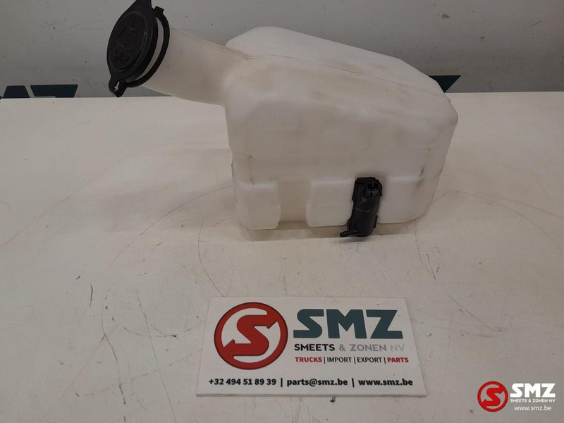 Caterpillar Window washer tank Caterpillar - Щетка стеклоочистителя для Погрузочно-разгрузочной техники: фото 1 Caterpillar Window washer tank Caterpillar - Щетка стеклоочистителя для Погрузочно-разгрузочной техники: фото 1