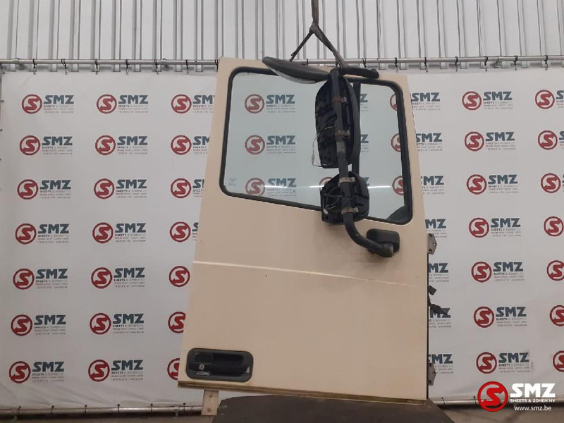 DAF Occ deur rechts DAF - Дверь и запчасти для Грузовиков: фото 1 DAF Occ deur rechts DAF - Дверь и запчасти для Грузовиков: фото 1