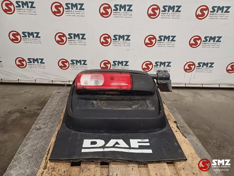 DAF Occ spatbord + spatbordsteun linksachteraan DAF - Кузов и экстерьер для Грузовиков: фото 1 DAF Occ spatbord + spatbordsteun linksachteraan DAF - Кузов и экстерьер для Грузовиков: фото 1