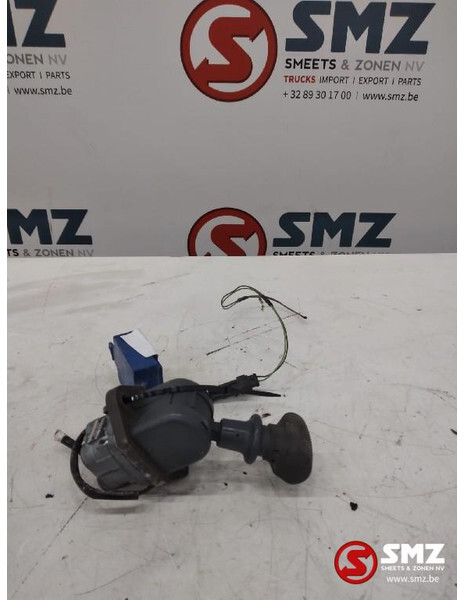 Iveco Occ handremklep + relais Iveco Trakker DPM60EY 412 - Детали тормозной системы для Грузовиков: фото 1