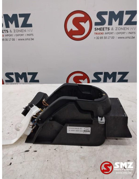 MAN Occ binnenverlichting MAN - Свет/ Освещение для Грузовиков: фото 1 MAN Occ binnenverlichting MAN - Свет/ Освещение для Грузовиков: фото 1