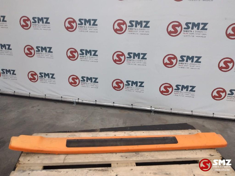 MAN Occ bumperafdekking MAN - Бампер для Грузовиков: фото 1 MAN Occ bumperafdekking MAN - Бампер для Грузовиков: фото 1