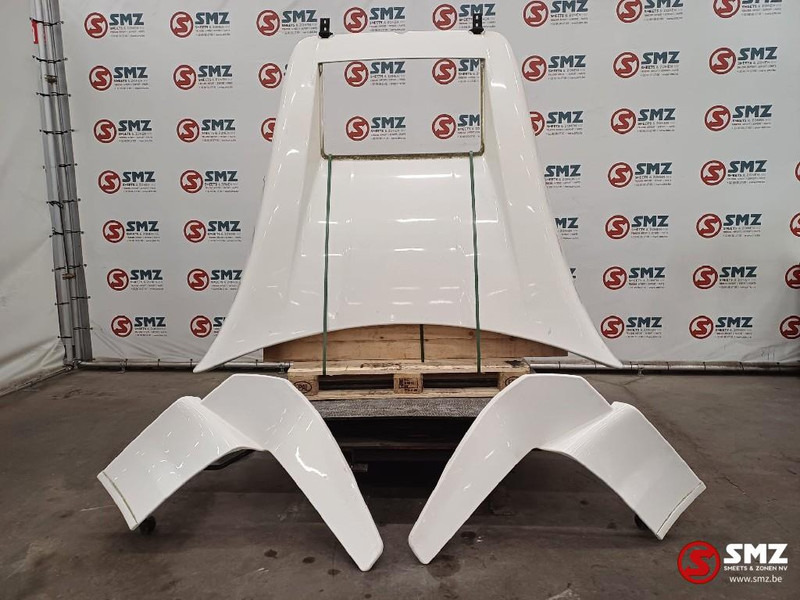 MAN Occ dakspoiler + cabinebovenspoilers L/R MAN - Аэродинамика/ Спойлеры для Грузовиков: фото 1 MAN Occ dakspoiler + cabinebovenspoilers L/R MAN - Аэродинамика/ Спойлеры для Грузовиков: фото 1