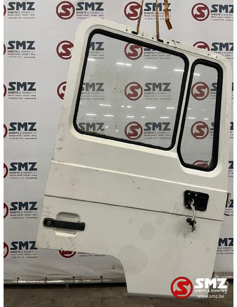MAN Occ deur rechts MAN - Дверь и запчасти для Грузовиков: фото 1 MAN Occ deur rechts MAN - Дверь и запчасти для Грузовиков: фото 1
