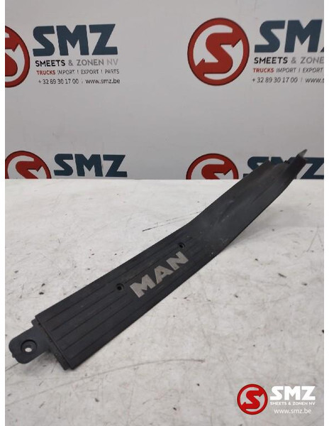 MAN Occ instaplijst rechts MAN - Кабина и интерьер для Грузовиков: фото 1 MAN Occ instaplijst rechts MAN - Кабина и интерьер для Грузовиков: фото 1