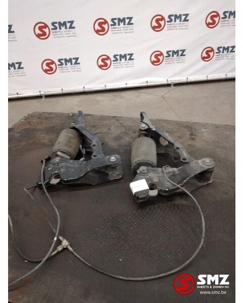 MAN Occ set cabine links + rechts vering achter + slui - Подвеска кабины для Грузовиков: фото 1 MAN Occ set cabine links + rechts vering achter + slui - Подвеска кабины для Грузовиков: фото 1