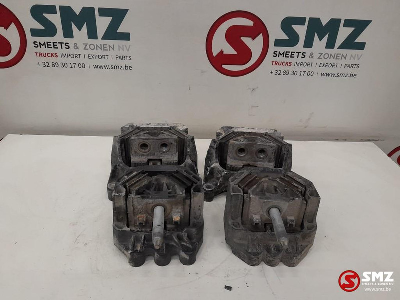 MAN Occ set motorsteunen MAN - Подушка двигателя для Грузовиков: фото 1 MAN Occ set motorsteunen MAN - Подушка двигателя для Грузовиков: фото 1