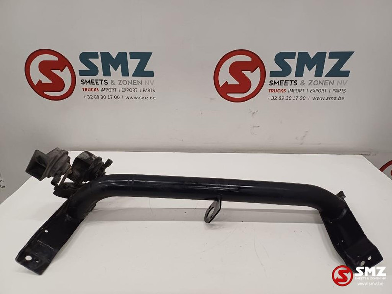 MAN Occ spatbordsteun links MAN - Кузов и экстерьер для Грузовиков: фото 1 MAN Occ spatbordsteun links MAN - Кузов и экстерьер для Грузовиков: фото 1