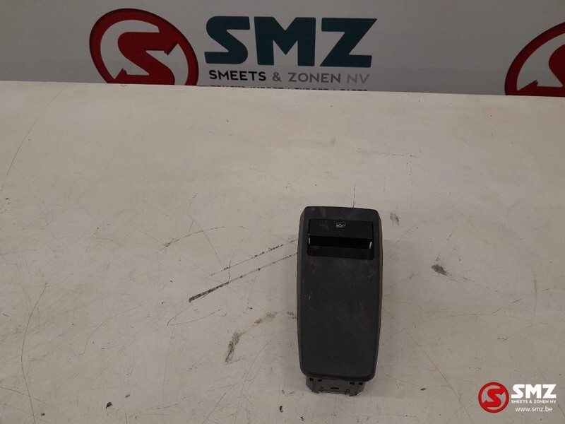 MAN Occ vensterschakelaar MAN TGS 81258067095 - Кабина и интерьер для Грузовиков: фото 1 MAN Occ vensterschakelaar MAN TGS 81258067095 - Кабина и интерьер для Грузовиков: фото 1