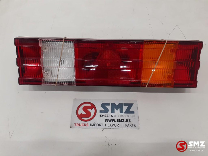 Mercedes-Benz Achterlicht rechts universeel aansluiting - Задний фонарь для Грузовиков: фото 1 Mercedes-Benz Achterlicht rechts universeel aansluiting - Задний фонарь для Грузовиков: фото 1