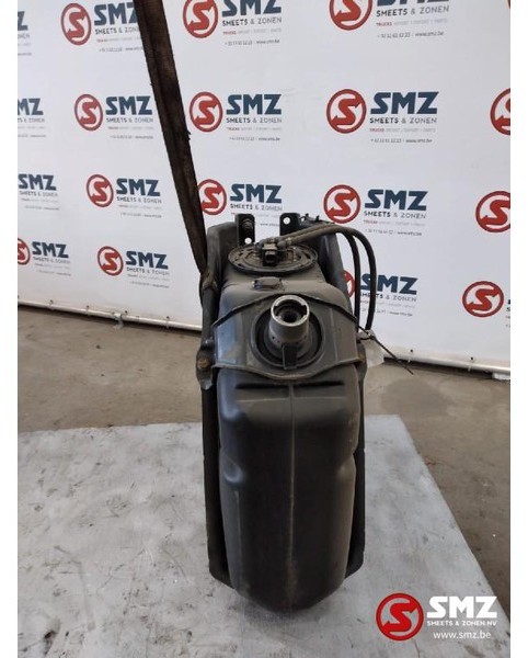 Mercedes-Benz Occ AdBlue tank 60L Mercedes Actros 1851 - Бак для AdBlue для Грузовиков: фото 1 Mercedes-Benz Occ AdBlue tank 60L Mercedes Actros 1851 - Бак для AdBlue для Грузовиков: фото 1