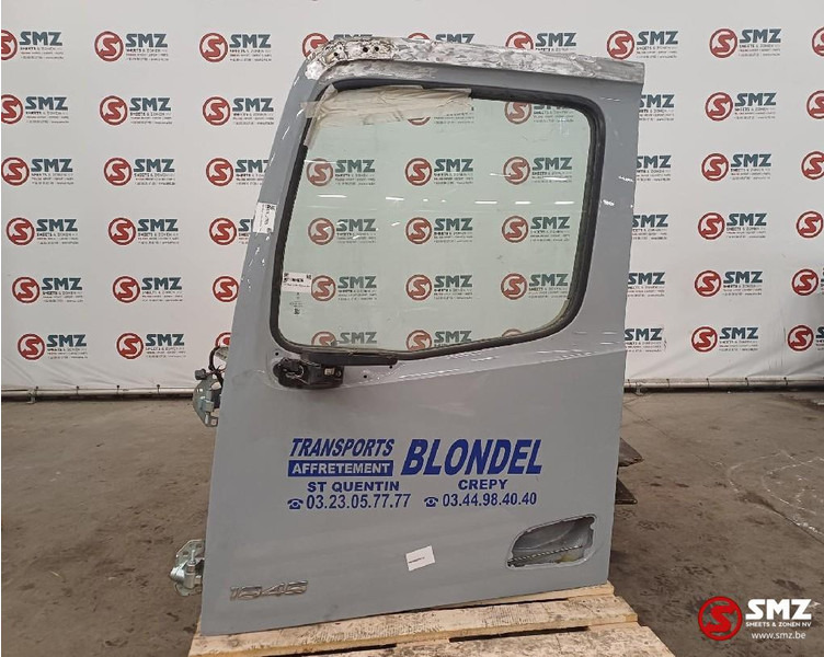 Mercedes-Benz Occ Deur links Actros MP4 - Дверь и запчасти для Грузовиков: фото 1 Mercedes-Benz Occ Deur links Actros MP4 - Дверь и запчасти для Грузовиков: фото 1