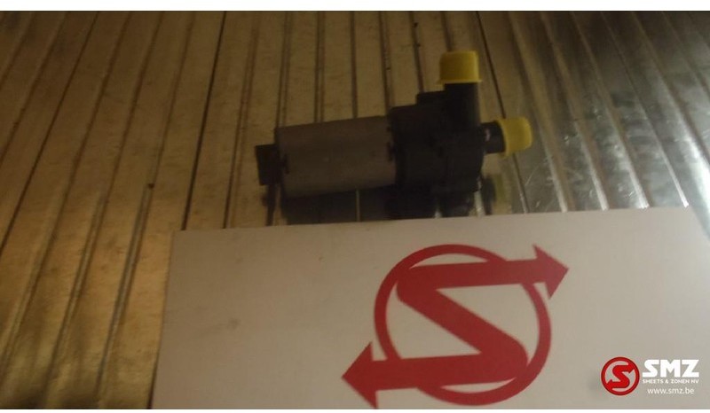 Mercedes-Benz Occ Watercirculatiepomp, standkachel - Помпа для Фургонов: фото 1 Mercedes-Benz Occ Watercirculatiepomp, standkachel - Помпа для Фургонов: фото 1