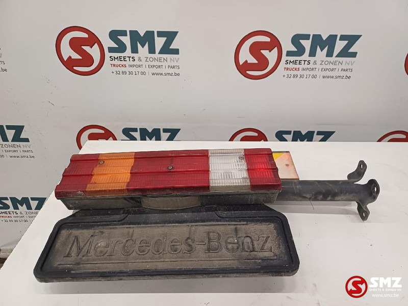 Mercedes-Benz Occ achterlicht links met steun Mercedes - Задний фонарь для Грузовиков: фото 1 Mercedes-Benz Occ achterlicht links met steun Mercedes - Задний фонарь для Грузовиков: фото 1