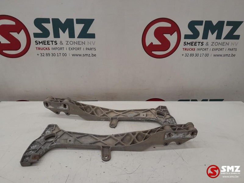 Mercedes-Benz Occ set koplampsteunen L/R Mercedes - Передняя фара для Грузовиков: фото 1 Mercedes-Benz Occ set koplampsteunen L/R Mercedes - Передняя фара для Грузовиков: фото 1