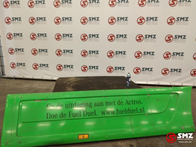 Mercedes-Benz Occ side skirt links Mercedes Actros mp2 mp3 - Рама/ Шасси для Грузовиков: фото 1