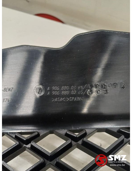 Mercedes-Benz radiator grille Mercedes - Решётка радиатора для Грузовиков: фото 3 Mercedes-Benz radiator grille Mercedes - Решётка радиатора для Грузовиков: фото 3