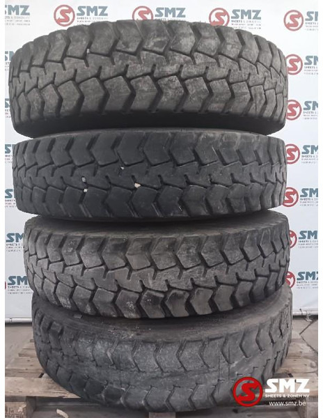 Michelin Occ vrachtwagenband Michelin 12R22.5 - Шина для Грузовиков: фото 1 Michelin Occ vrachtwagenband Michelin 12R22.5 - Шина для Грузовиков: фото 1