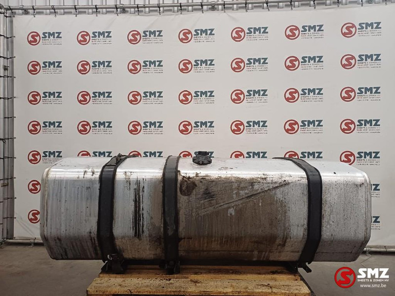 Renault Occ brandstoftank 735L Renault - Топливный бак для Грузовиков: фото 1 Renault Occ brandstoftank 735L Renault - Топливный бак для Грузовиков: фото 1