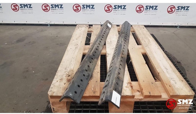 Renault Occ hoekprofielen voor montage koppelschotel - Седло для Грузовиков: фото 1 Renault Occ hoekprofielen voor montage koppelschotel - Седло для Грузовиков: фото 1