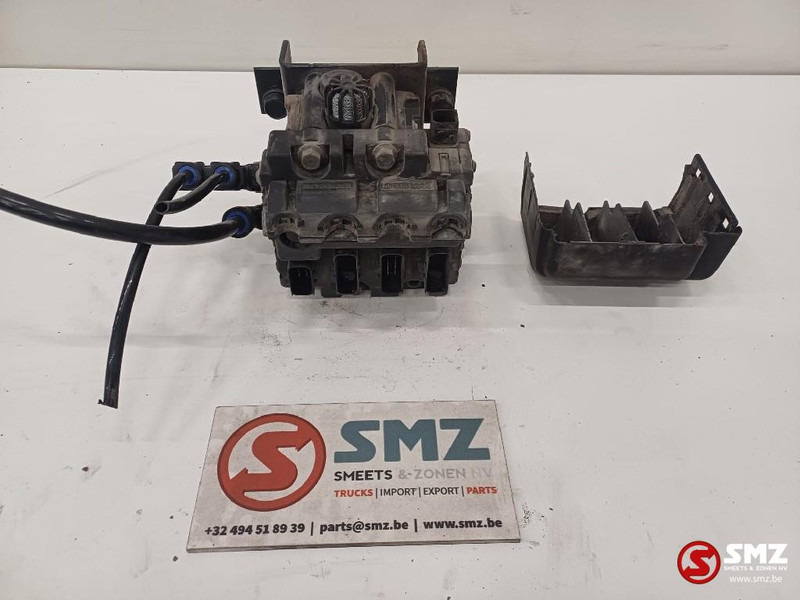 Scania Occ ECU ELC4 regeleenheid + EBS klep Scania - Блок управления для Грузовиков: фото 1 Scania Occ ECU ELC4 regeleenheid + EBS klep Scania - Блок управления для Грузовиков: фото 1