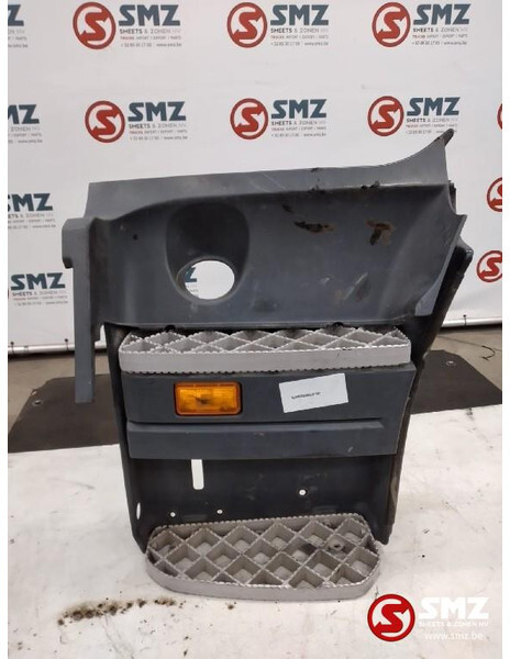 Scania Occ opstapbak links Scania - Кабина и интерьер для Грузовиков: фото 1 Scania Occ opstapbak links Scania - Кабина и интерьер для Грузовиков: фото 1