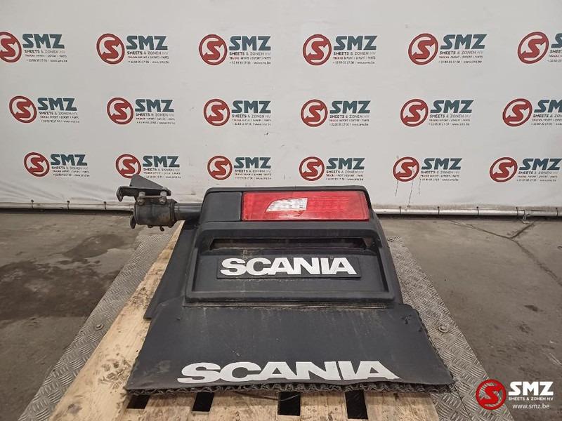 Scania Occ spatbord + spatbordbeugel rechtsachteraan Scan - Кузов и экстерьер для Грузовиков: фото 1 Scania Occ spatbord + spatbordbeugel rechtsachteraan Scan - Кузов и экстерьер для Грузовиков: фото 1