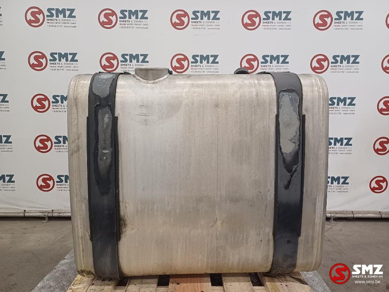 Volvo Occ brandstoftank met steunen 330L Volvo - Топливный бак для Грузовиков: фото 1 Volvo Occ brandstoftank met steunen 330L Volvo - Топливный бак для Грузовиков: фото 1