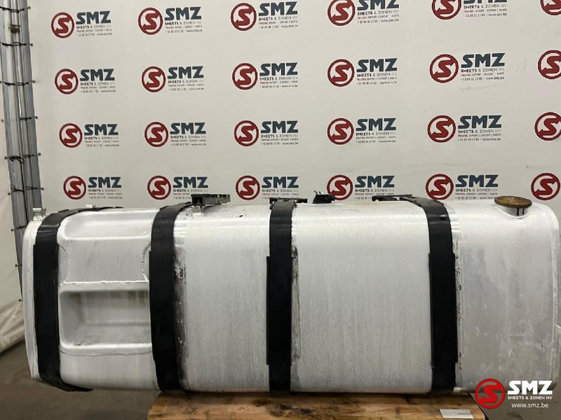 Volvo Occ brandstoftank met steunen 750L Volvo - Топливный бак для Грузовиков: фото 1