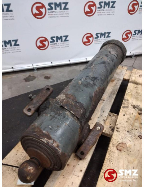 Volvo Occ hydraulische zuiger 92 cm 4x uitschuifbaar - Гидравлика для Грузовиков: фото 1 Volvo Occ hydraulische zuiger 92 cm 4x uitschuifbaar - Гидравлика для Грузовиков: фото 1