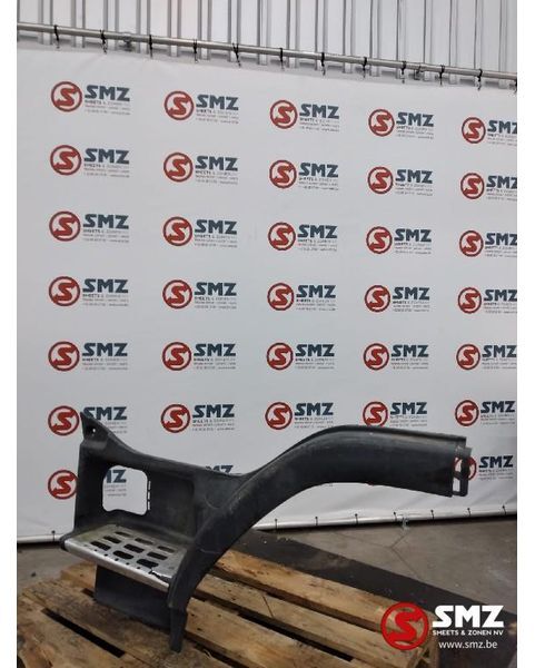 Volvo Occ opstapbak links Volvo FM 20529638 20529478 - Кабина и интерьер для Грузовиков: фото 1