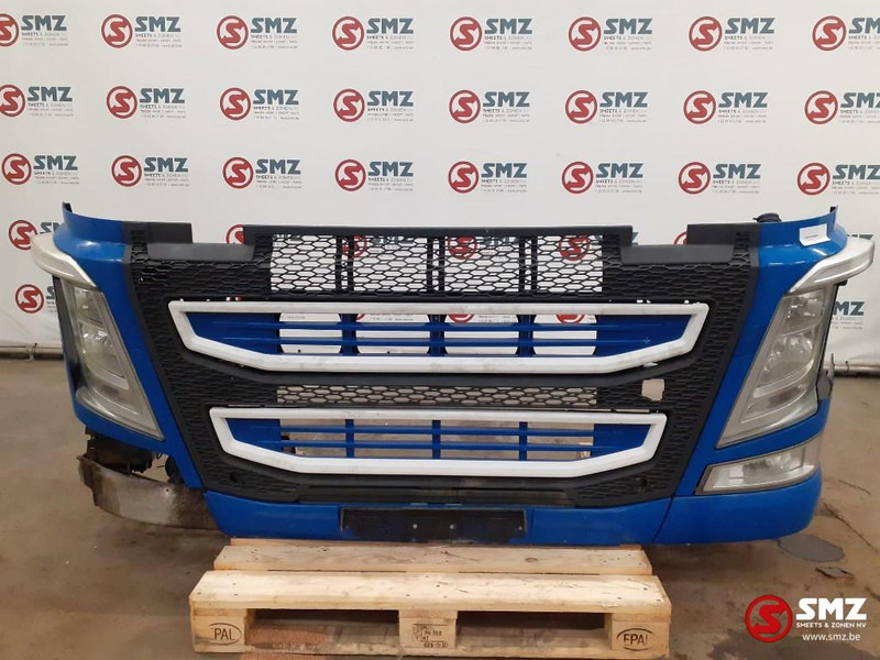 Volvo Occ voorbumper compleet Volvo - Решётка радиатора для Грузовиков: фото 1