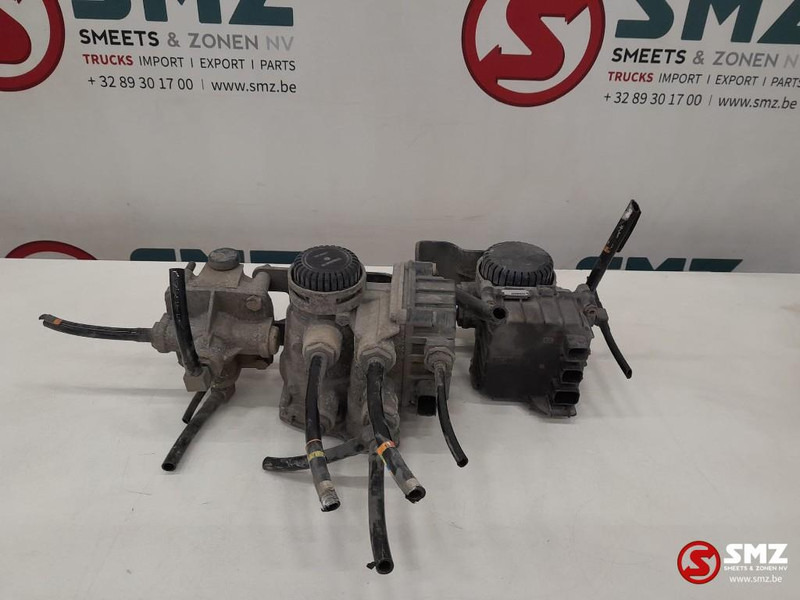 DAF Occ EBS voorasmodulator + relaisklep + aanhangwage - Запчасти для Грузовиков: фото 1