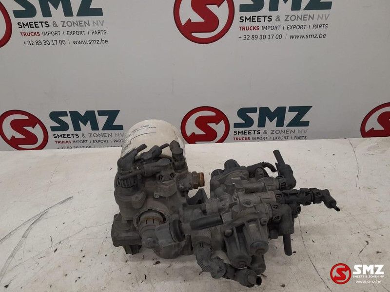 Iveco Occ luchtdroger + vierkringsventiel Iveco - Запчасти для Грузовиков: фото 1