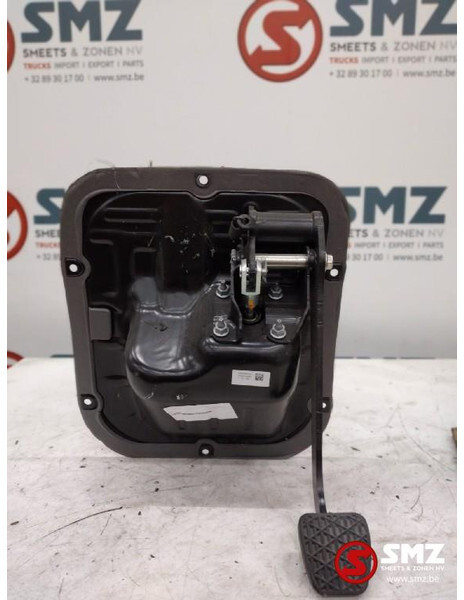 Mercedes-Benz Occ rempedaal + pneumatische remklep Mercedes - Запчасти для Грузовиков: фото 1