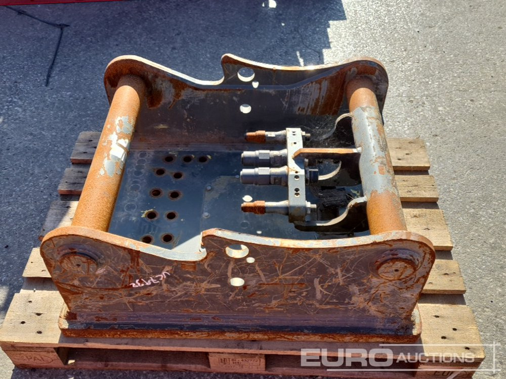 2016 Oilquick Head Stock 80mm Pin to suit 20 Ton Excavator - Гидромолот: фото 2 2016 Oilquick Head Stock 80mm Pin to suit 20 Ton Excavator - Гидромолот: фото 2