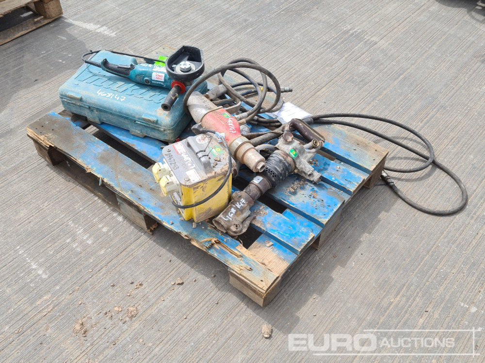 Makita 110Volt Angle Grinder, Makita 110Volt Drill, 110Volt Transformer, Pneumatic Hand Held Breaker, Hydraulic Impact Wrench (2 of) - Строительное оборудование: фото 1 Makita 110Volt Angle Grinder, Makita 110Volt Drill, 110Volt Transformer, Pneumatic Hand Held Breaker, Hydraulic Impact Wrench (2 of) - Строительное оборудование: фото 1