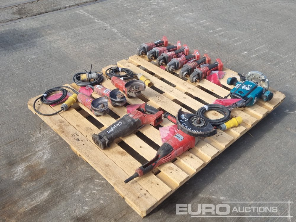 Milwaukee 110Volt Grinder (4 of), Battery Grinder (6 of), Battery Reciprocating Saw, Makita 110Volt Plunge Router - Строительное оборудование: фото 3 Milwaukee 110Volt Grinder (4 of), Battery Grinder (6 of), Battery Reciprocating Saw, Makita 110Volt Plunge Router - Строительное оборудование: фото 3