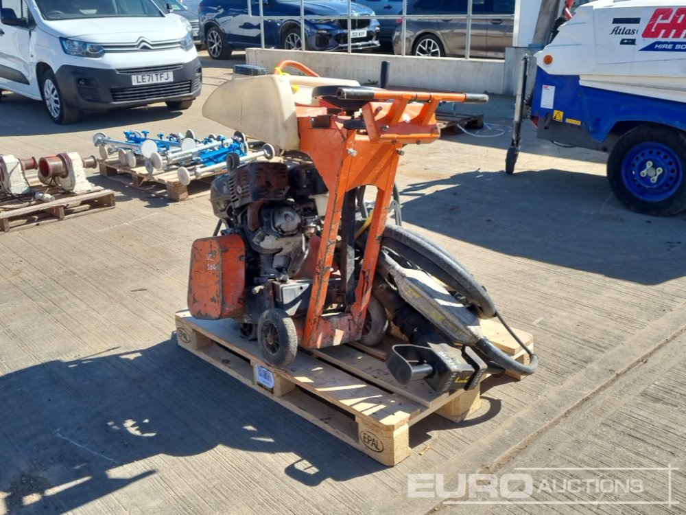 Pallet of Petrol Road Saw, Compaction Plate (Spares), Poker, Breaker - Асфальтоукладочная техника: фото 5 Pallet of Petrol Road Saw, Compaction Plate (Spares), Poker, Breaker - Асфальтоукладочная техника: фото 5