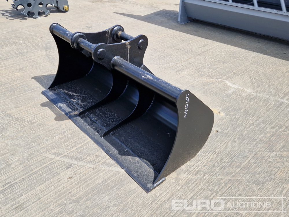 Unused 70" Ditching Bucket 65mm Pin to suit 13 Ton Excavator - Ковш: фото 1 Unused 70" Ditching Bucket 65mm Pin to suit 13 Ton Excavator - Ковш: фото 1