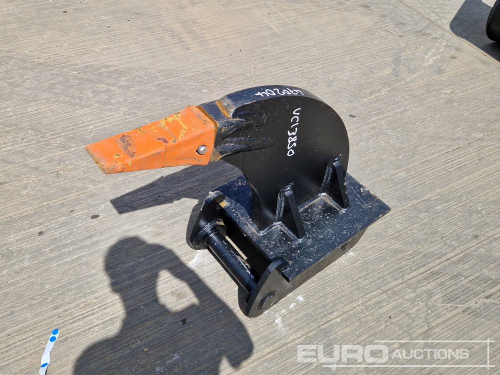 Unused Ripper 65mm Pin to suit 13 Ton Excavator - Ковш: фото 1 Unused Ripper 65mm Pin to suit 13 Ton Excavator - Ковш: фото 1