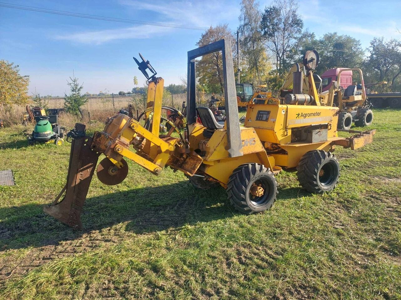 Case Davis DH5 - Траншеекопатель: фото 1 Case Davis DH5 - Траншеекопатель: фото 1