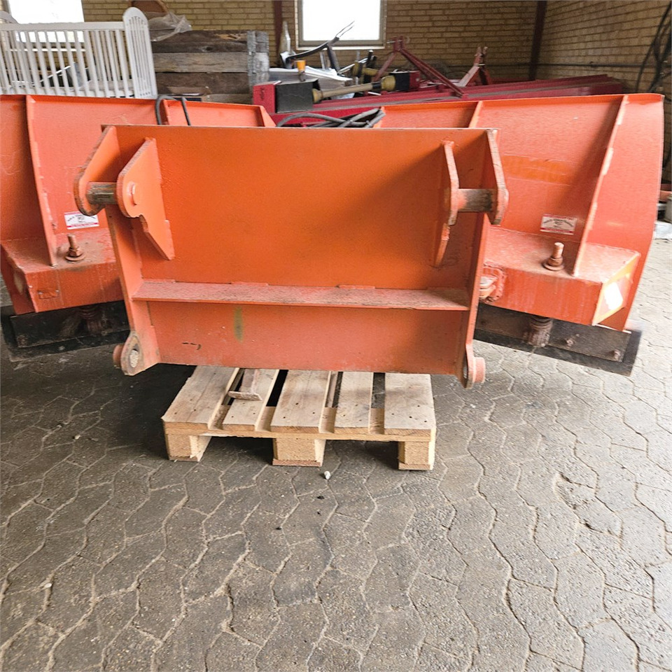 Desmi 30184 - Отвал для снега: фото 3 Desmi 30184 - Отвал для снега: фото 3