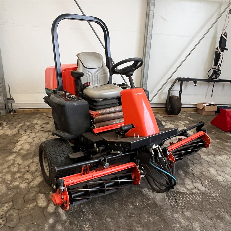 Jacobsen AR3 - Газонокосилка: фото 1 Jacobsen AR3 - Газонокосилка: фото 1