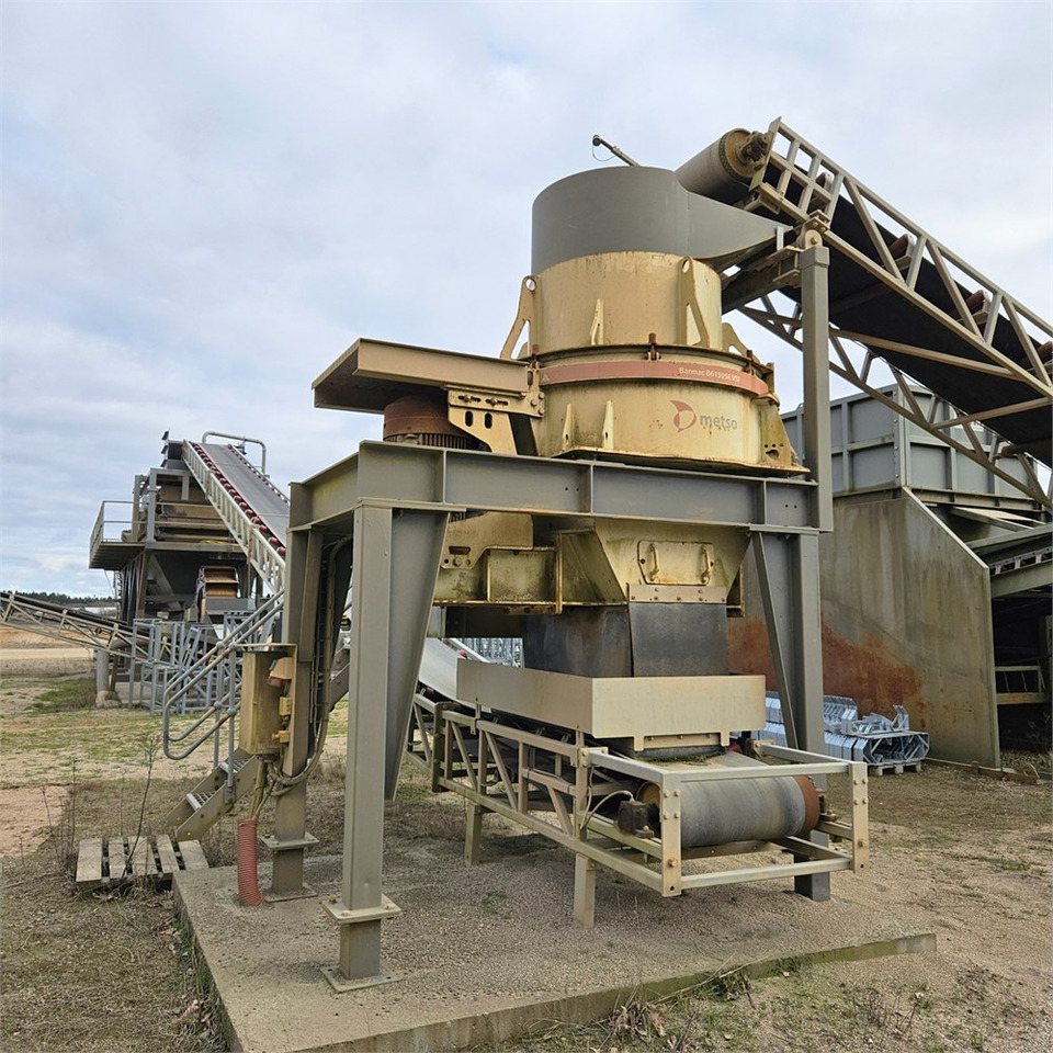 Metso Barmac B6150SE - Конусная дробилка: фото 1 Metso Barmac B6150SE - Конусная дробилка: фото 1