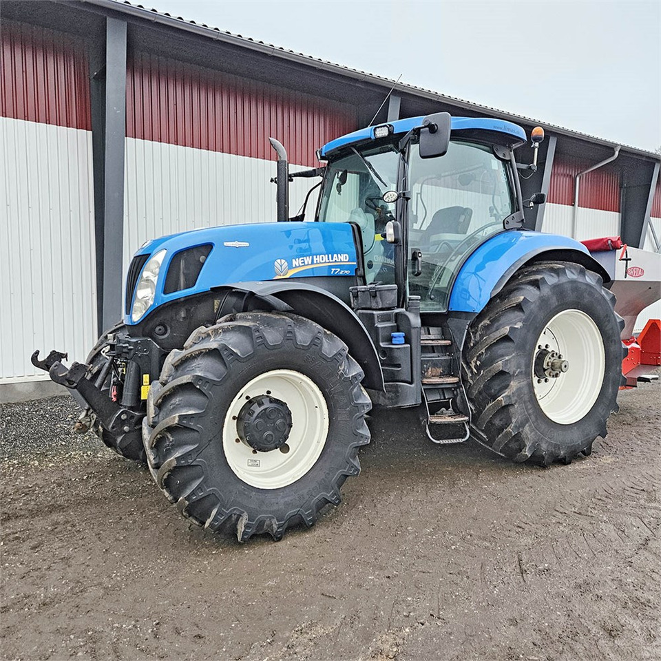 New Holland T7.270 - Трактор: фото 1 New Holland T7.270 - Трактор: фото 1