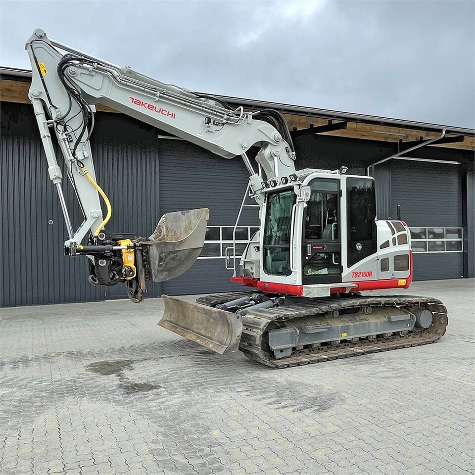 Takeuchi TB 2150 R - Гусеничный экскаватор: фото 1 Takeuchi TB 2150 R - Гусеничный экскаватор: фото 1