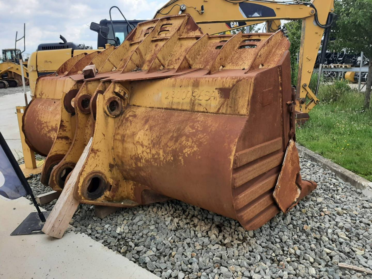 CAT 988 - Ковш: фото 1 CAT 988 - Ковш: фото 1