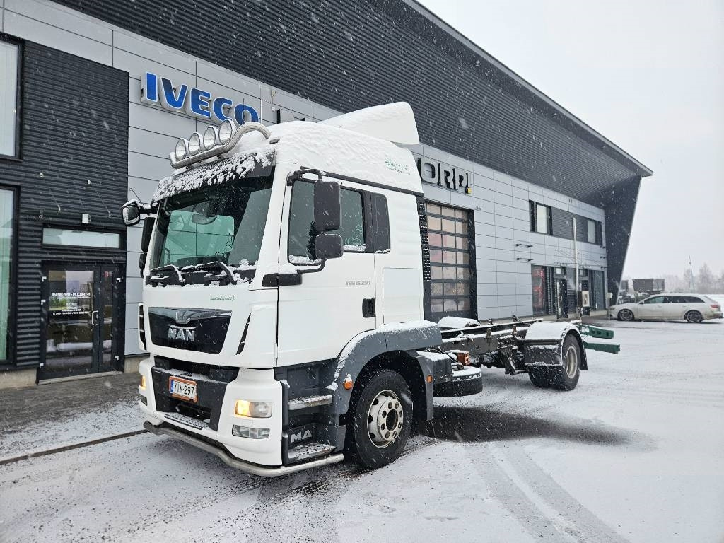 MAN TGM  - Грузовик-шасси: фото 1